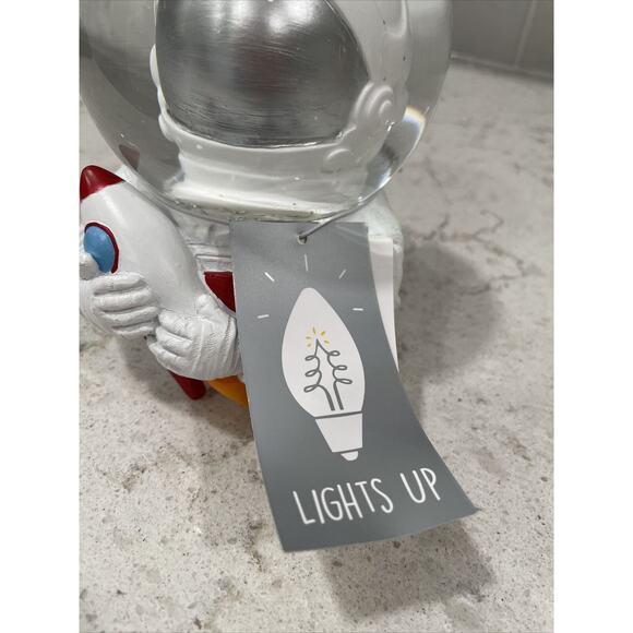 ASTRONAUT Light Up Snow Globe Silver Glitter Desk Accessory Paper Weight Space - Picture 4 of 10